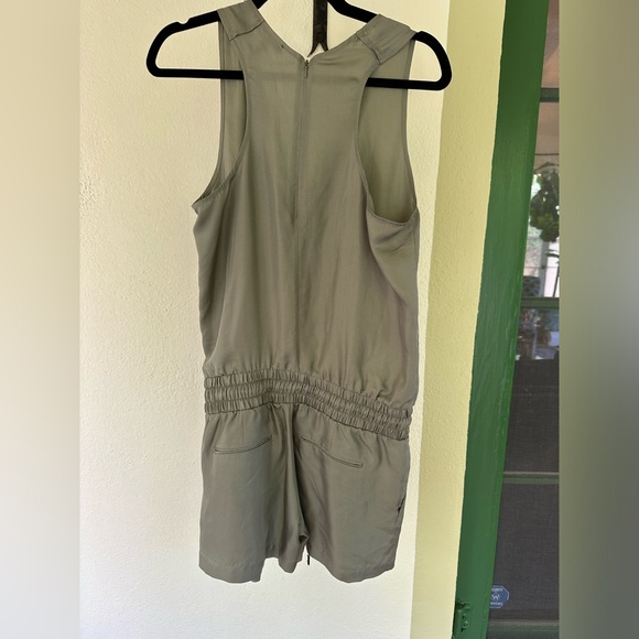Rag & Bone olive green silk sleeveless romper in silk Size 2 drawstring waist - Picture 2 of 4